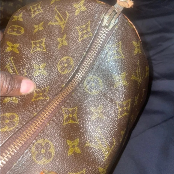 LV tote - Picture 7 of 9
